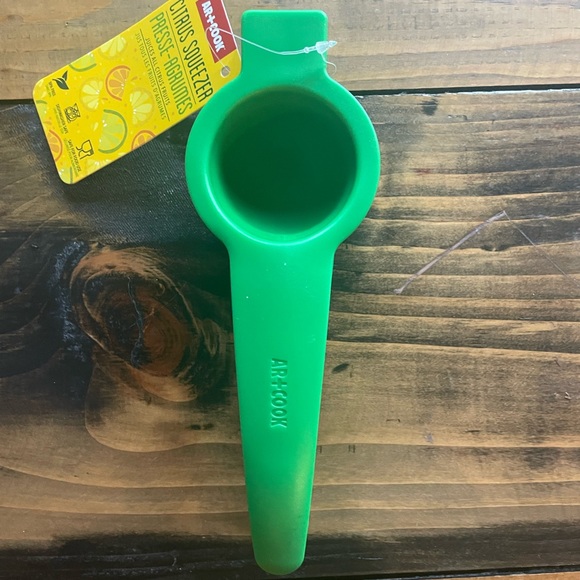 Citrus press NWT - Picture 4 of 4